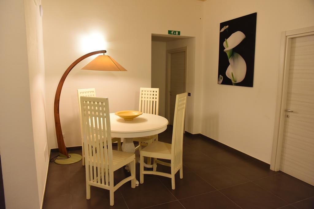 レッチェ Up ルーム ＆ スイート Bed & Breakfast エクステリア 写真
