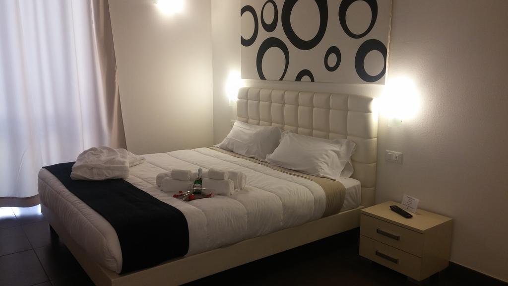 レッチェ Up ルーム ＆ スイート Bed & Breakfast エクステリア 写真