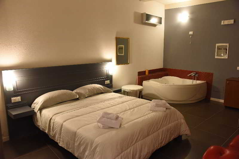 レッチェ Up ルーム ＆ スイート Bed & Breakfast エクステリア 写真