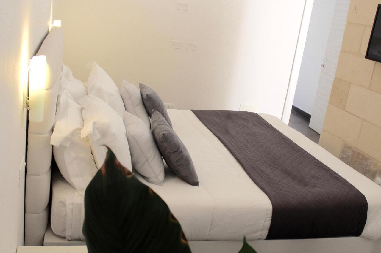 レッチェ Up ルーム ＆ スイート Bed & Breakfast エクステリア 写真